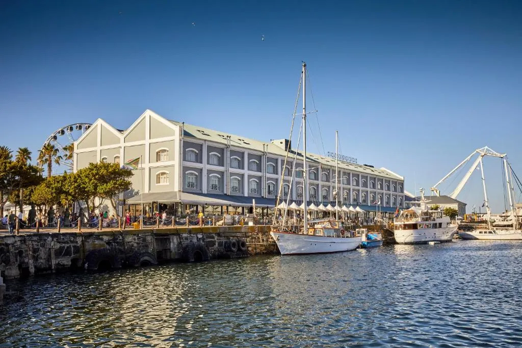 Victoria & Alfred Hotel by NEWMARK-1