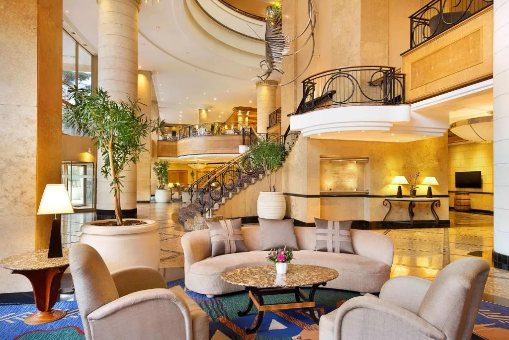 Hilton Sandton hotel-1