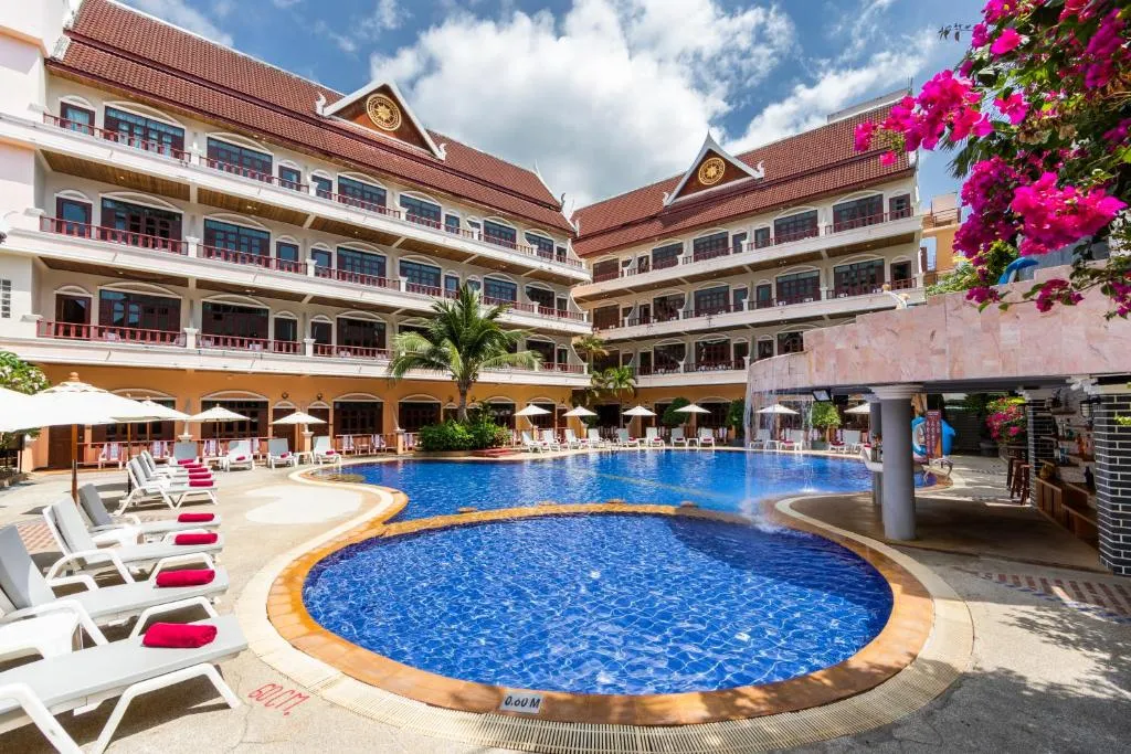 Tony Resort slide-1