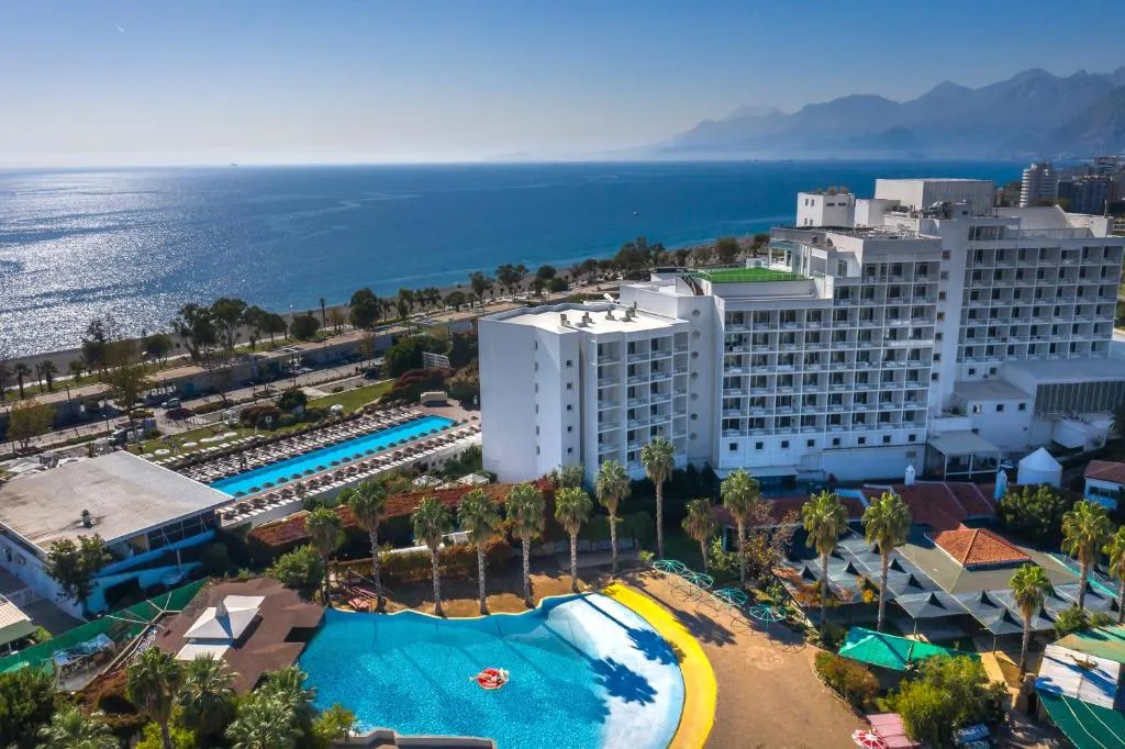 Hotel SU & Aqualand-1