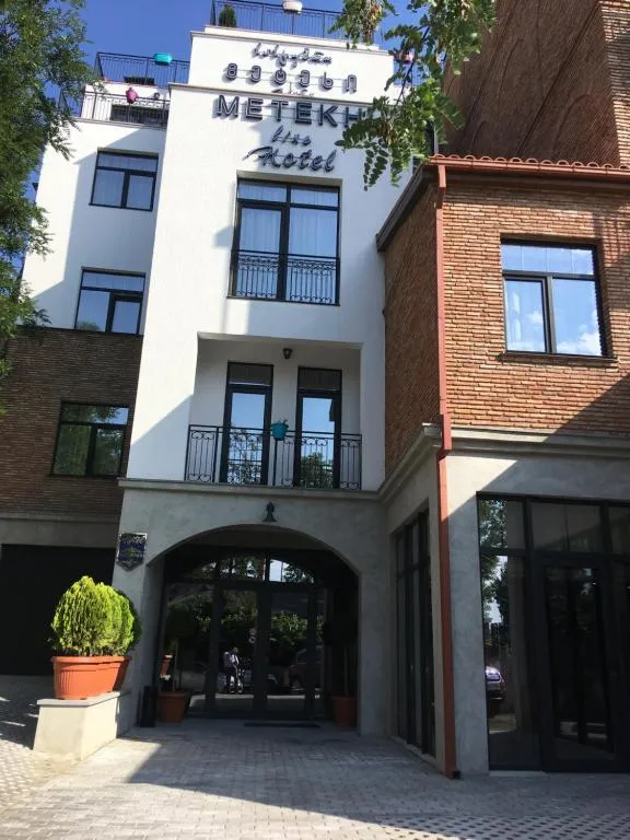 Hotel Metekhi Line slide-1