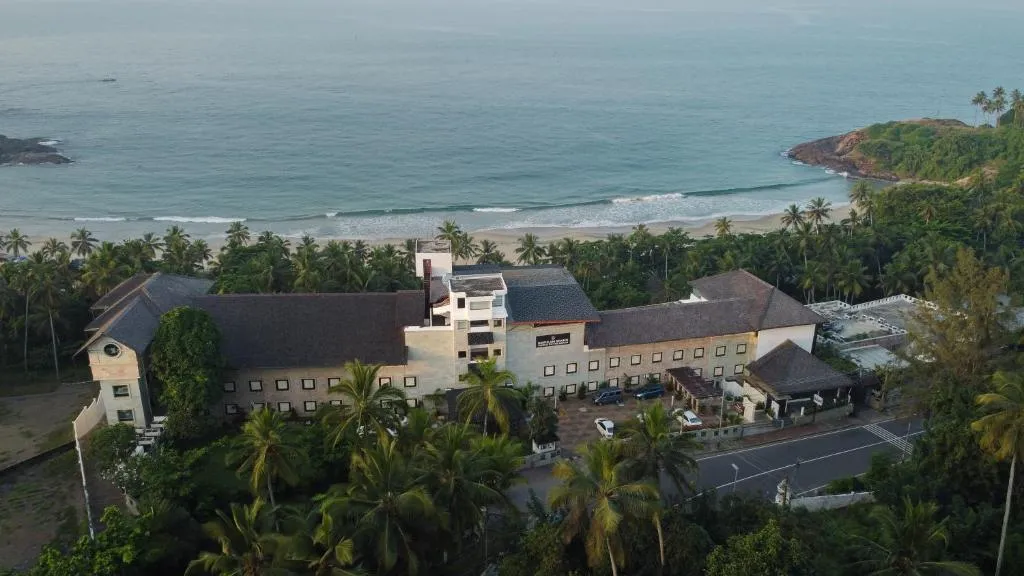 Gokulam Grand Turtle On The Beach-1