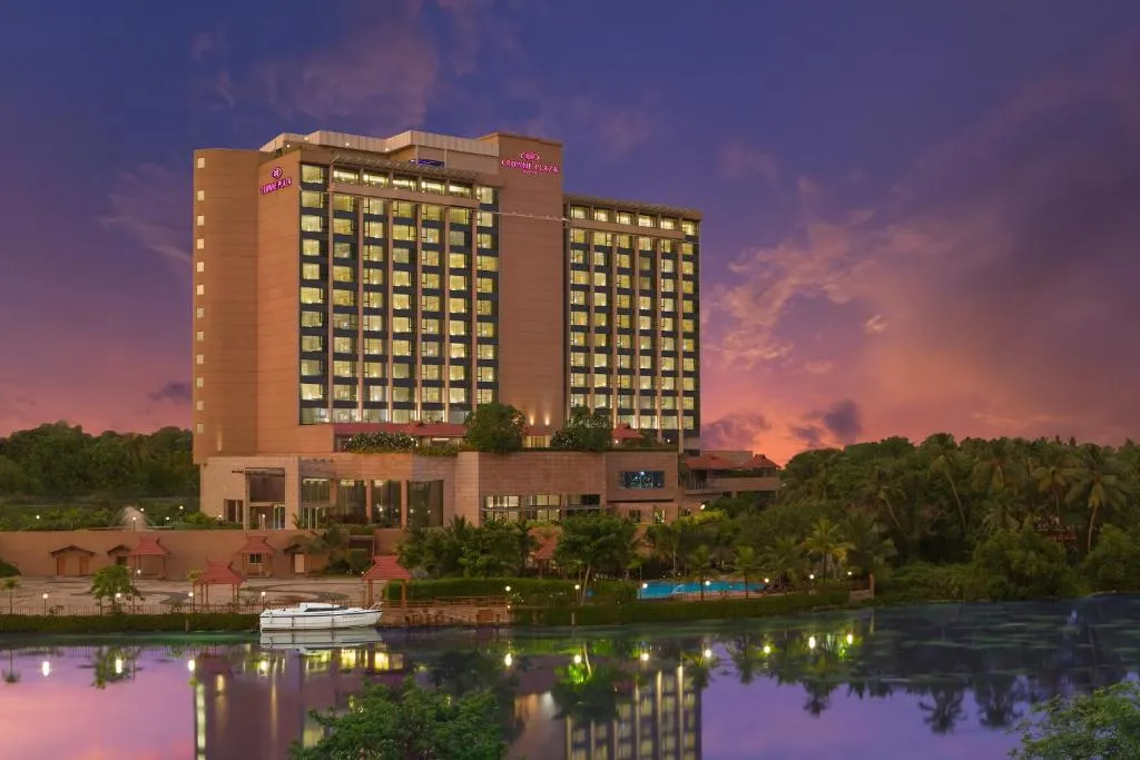 Crowne Plaza Kochi hotel-1