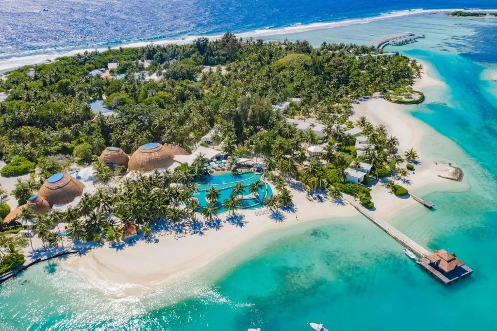 Holiday Inn Resort Kandooma Maldives - Kids Stay & Eat Free and DIVE FREE for Certified Divers for a minimum 3 nights stay-1