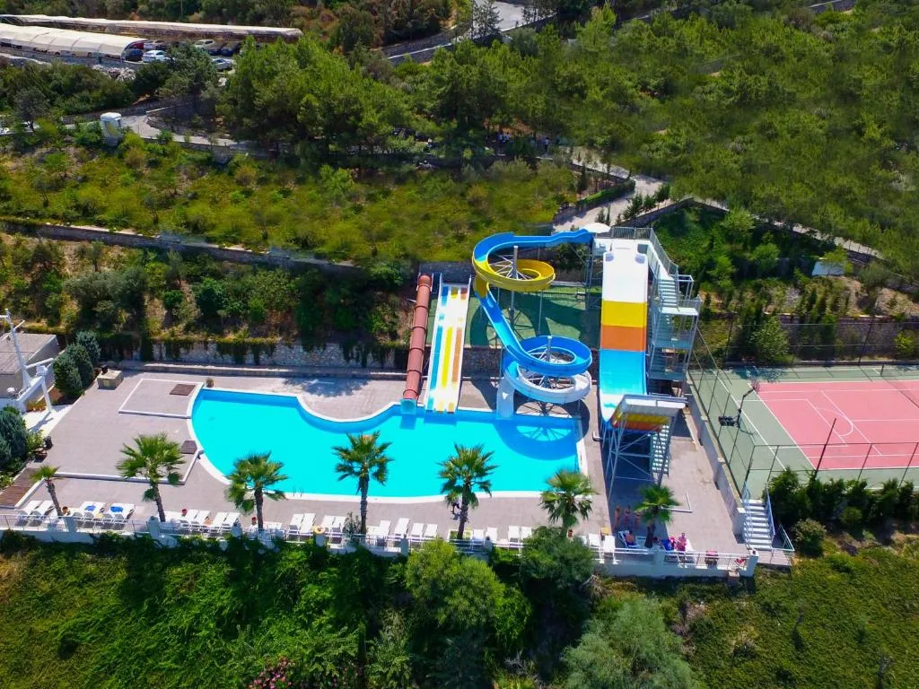 Blue Dreams Resort slide-3