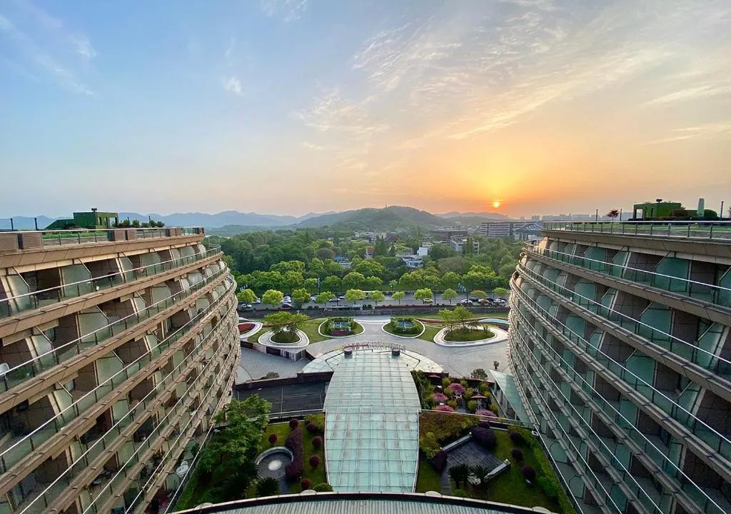 Wyndham Grand Plaza Royale Hangzhou-1