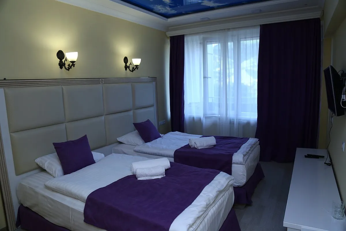 Goris Hotel slide-4