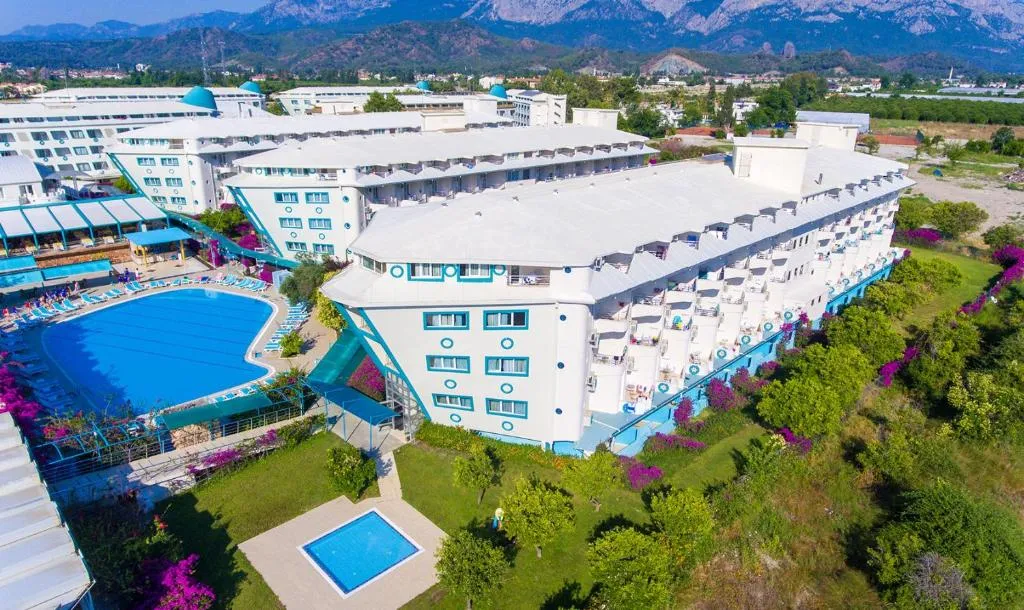 Miarosa Kemer Beach hotel slide-3