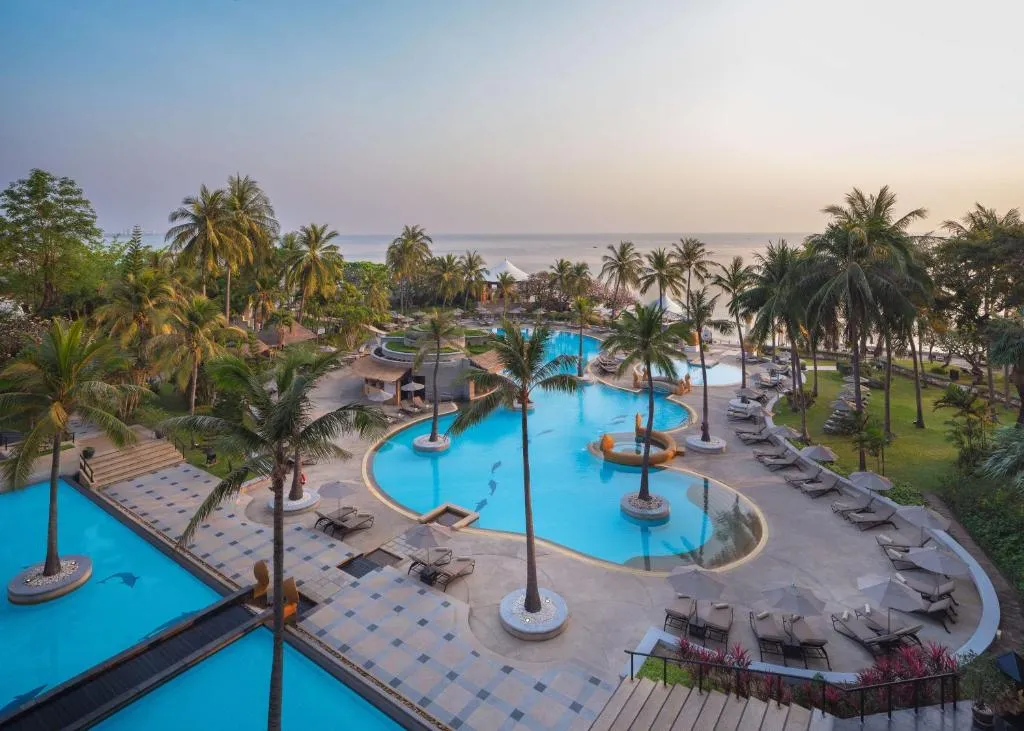 Hilton-Hua-Hin-Resort-Spa-2