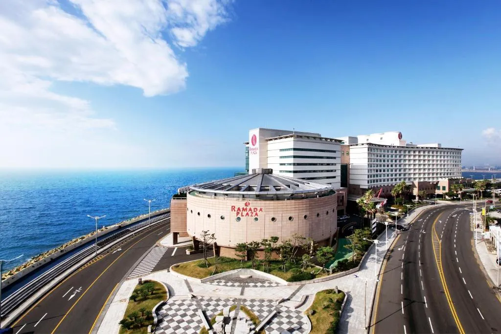 Ramada Plaza Jeju-1