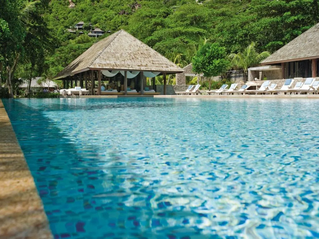 Four Seasons Seychelles hotel slide-3